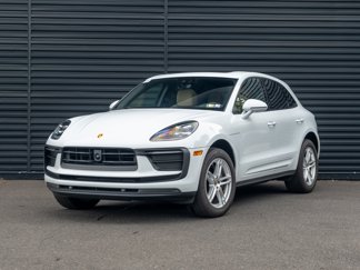 Certified 2023 Porsche Macan image 1