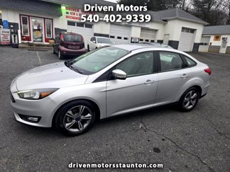 Used 2017 Ford Focus SE image 1