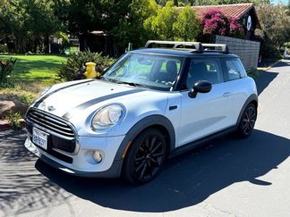 Used 2017 MINI Cooper 2-Door Hardtop image 1