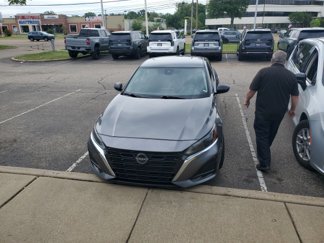 Used 2024 Nissan Altima 2.5 SV image 1