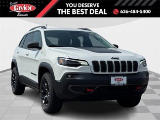Used 2021 Jeep Cherokee Trailhawk w/ Comfort/Convenience Group image 1