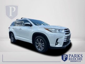 Used 2018 Toyota Highlander XLE image 1