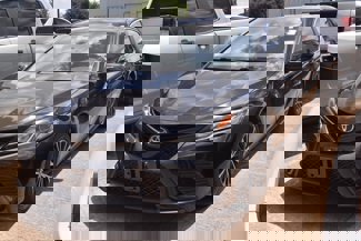 Used 2020 Toyota Camry SE image 1