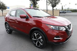 Used 2022 Nissan Rogue Sport SL image 1