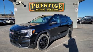 Used 2024 GMC Terrain SLE image 1