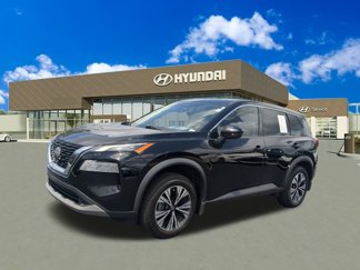 Used 2021 Nissan Rogue SV image 1