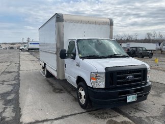 Used 2021 Ford E-350 and Econoline 350 Super Duty image 1