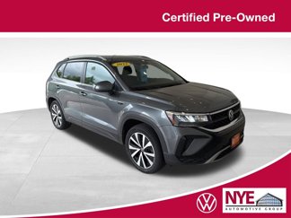 Used 2022 Volkswagen Taos SE image 1