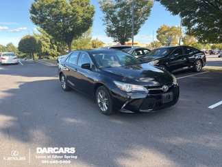Used 2015 Toyota Camry SE image 1