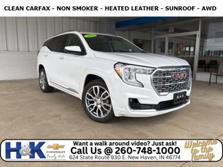 Used 2023 GMC Terrain Denali image 1