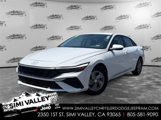 Used 2024 Hyundai Elantra SE image 1