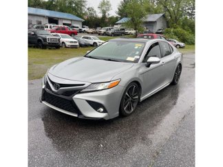 Used 2020 Toyota Camry XSE image 1