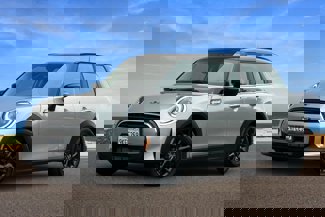Used 2024 MINI Cooper 4-Door Hardtop image 1