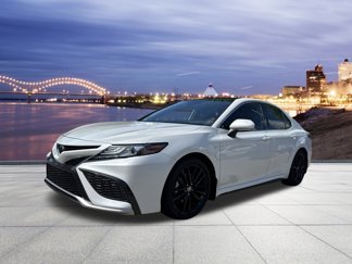 Used 2022 Toyota Camry XSE image 1