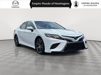 Used 2019 Toyota Camry SE image 1