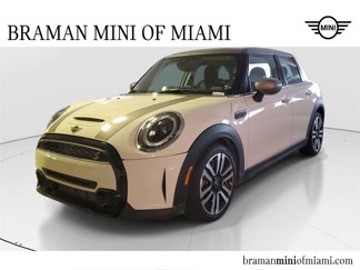 Used 2023 MINI Cooper S image 1