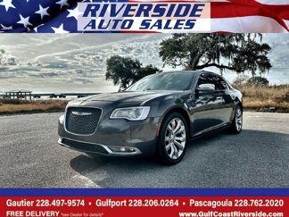 Used 2019 Chrysler 300 Limited image 1