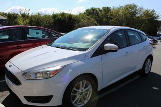 Used 2015 Ford Focus SE image 1