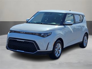 Used 2023 Kia Soul LX w/ LX Technology Package image 1