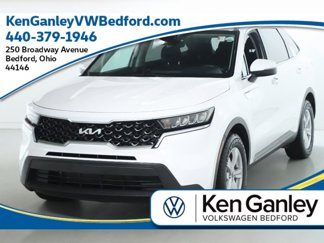 Used 2022 Kia Sorento LX image 1
