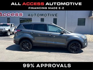 Used 2017 Ford Escape Titanium image 1