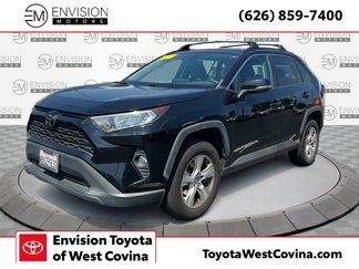 Used 2021 Toyota RAV4 XLE image 1