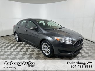 Used 2017 Ford Focus SE image 1