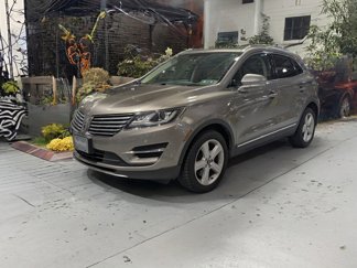 Used 2017 Lincoln MKC Premiere image 1