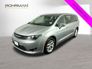 Used 2018 Chrysler Pacifica Touring Plus w/ Tire & Wheel Group image 1