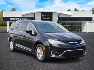 Used 2019 Chrysler Pacifica Touring-L image 1