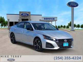 Used 2023 Nissan Altima 2.5 SR image 1