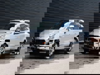 Certified 2018 Porsche Macan image 1