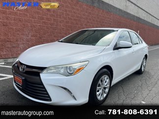Used 2017 Toyota Camry LE image 1
