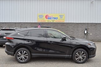 Used 2021 Toyota Venza LE image 1
