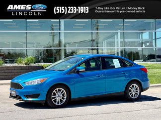 Used 2015 Ford Focus SE image 1