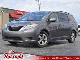 Used 2011 Toyota Sienna LE image 1