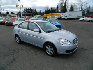 Used 2011 Hyundai Accent GLS image 1