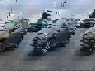 Used 2018 Toyota RAV4 LE image 1