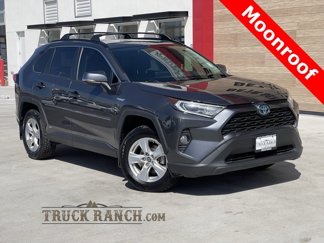 Used 2021 Toyota RAV4 XLE image 1