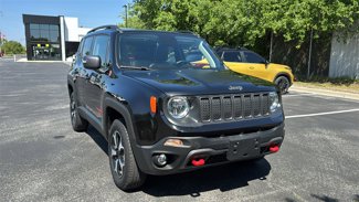 Used 2019 Jeep Renegade Trailhawk w/ Cold Weather Group II image 1