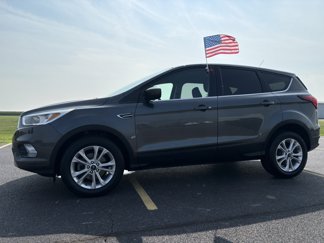 Used 2019 Ford Escape SE image 1