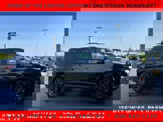 Used 2023 Chevrolet Traverse RS w/ LPO, Floor Liner Package image 1