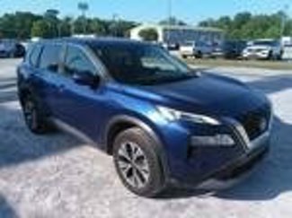 Used 2023 Nissan Rogue SV image 1