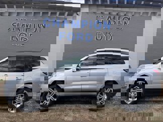 Used 2015 Chevrolet Traverse LT w/ Style and Technology Package image 1