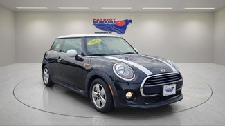 Used 2018 MINI Cooper 2-Door Hardtop image 1
