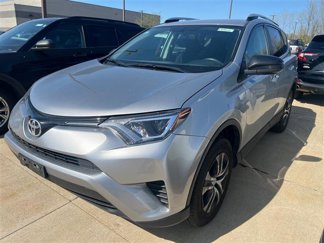 Used 2016 Toyota RAV4 LE image 1