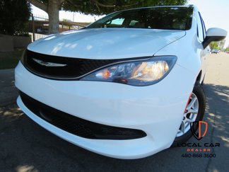 Used 2021 Chrysler Voyager Lxi image 1
