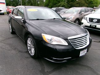 Used 2013 Chrysler 200 Limited image 1