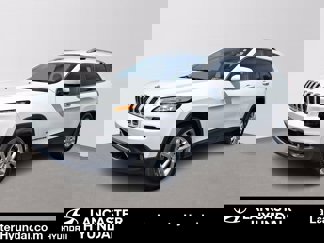 Used 2017 Jeep Cherokee Limited image 1