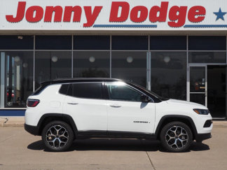 New 2025 Jeep Compass Limited image 1